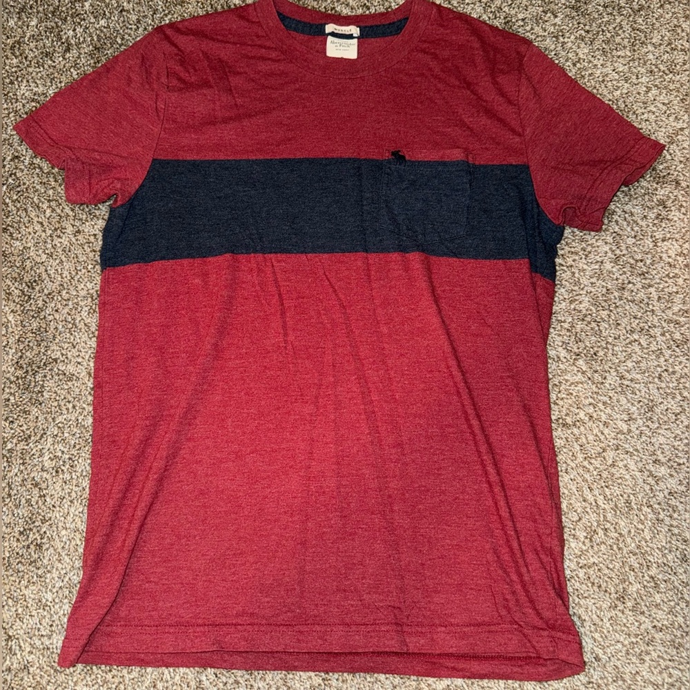 Abercrombie & Fitch Men’s Red Navy Colorblock T-Shirt Size Small